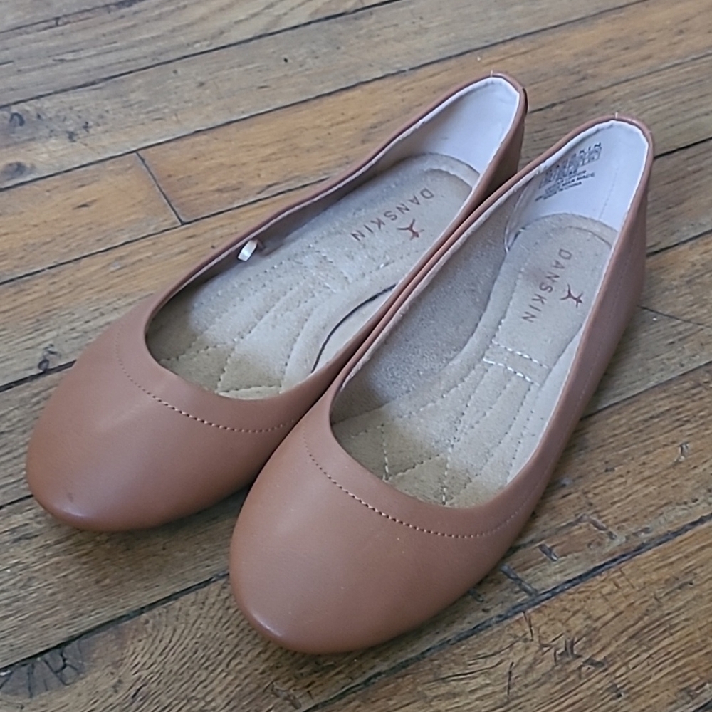 Danskin Caramel Tan Slip-On Ballet Flats